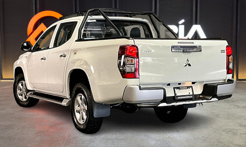 Mitsubishi L200 2021...