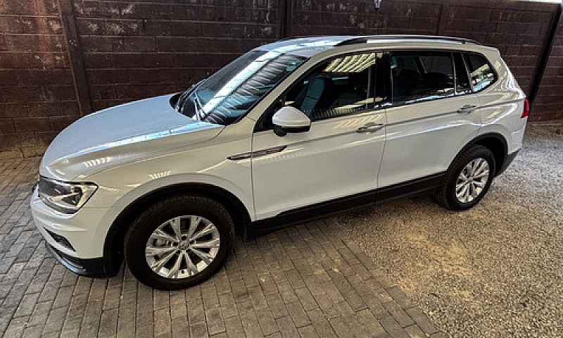 Volkswagen Tiguan 1....