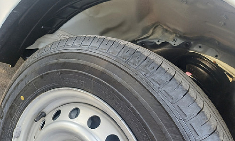 Toyota Hilux 2.7 Cab...