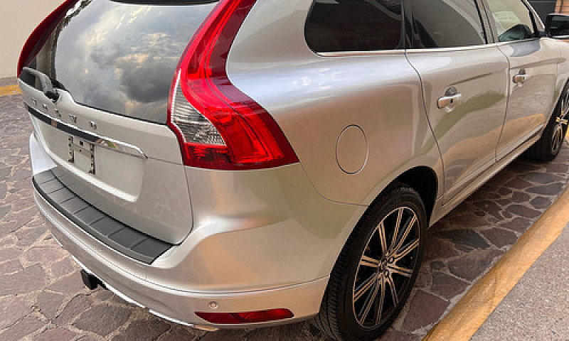 Volvo Xc60 2.0 T5 In...