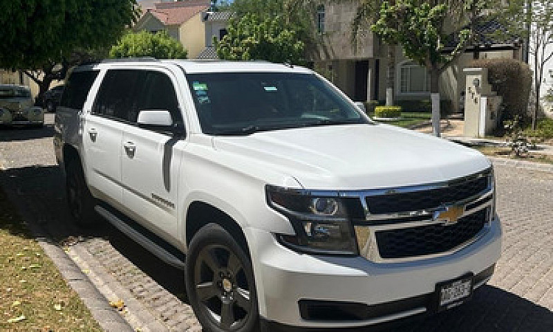 Chevrolet Suburban 5...
