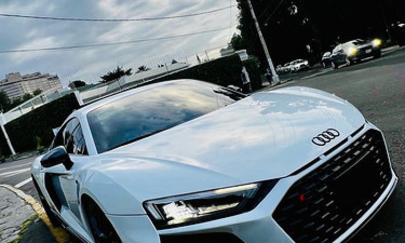 Audi R8 Coupé 5.2 V1...