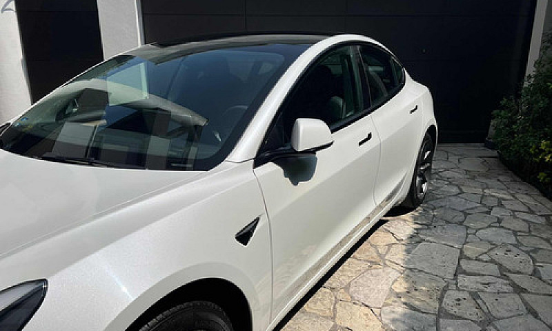 Tesla Model 3 2021 B...