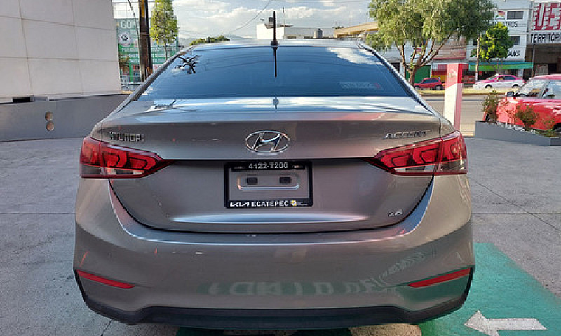 Hyundai Accent 2022 ...