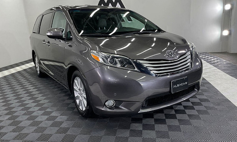Toyota Sienna 2015 3...