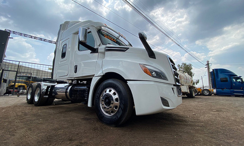 Freightliner Cascadi...