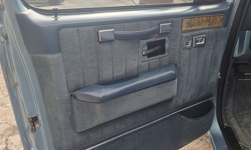 Chevrolet Cheyenne...