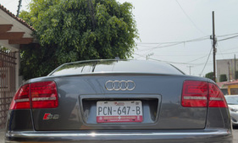 Audi S8 5.2L V10 450...