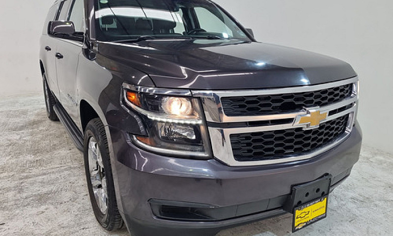 Chevrolet Suburban 2...