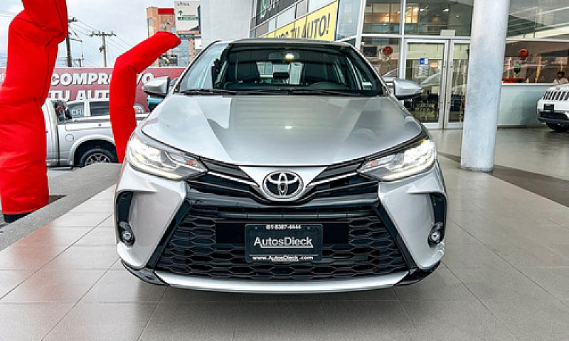 Toyota Yaris 2021...