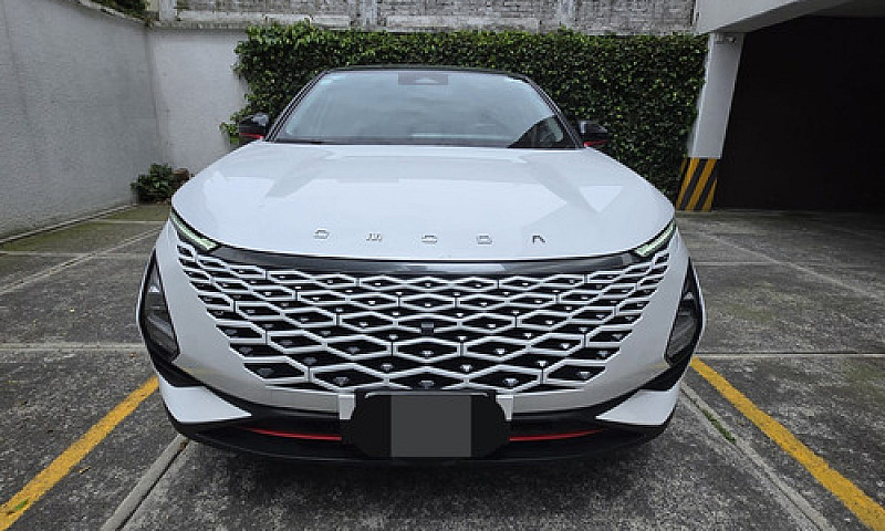 Omoda C5 1.5T Premiu...