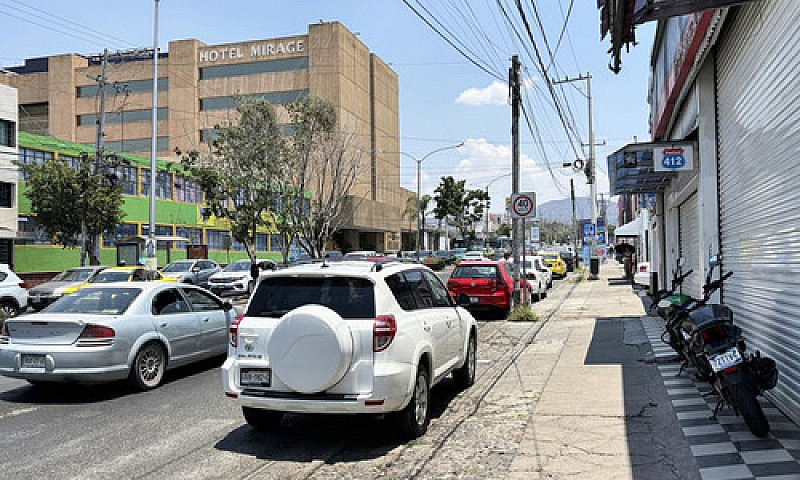 Casa En Venta Con Di...