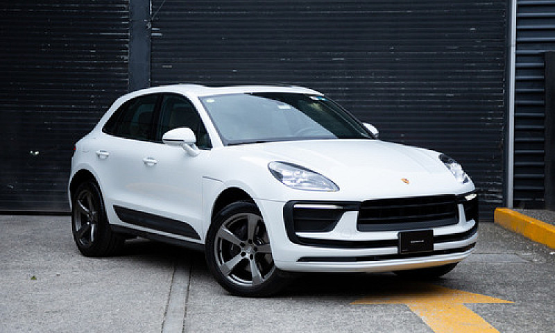 Porsche Macan 2023...