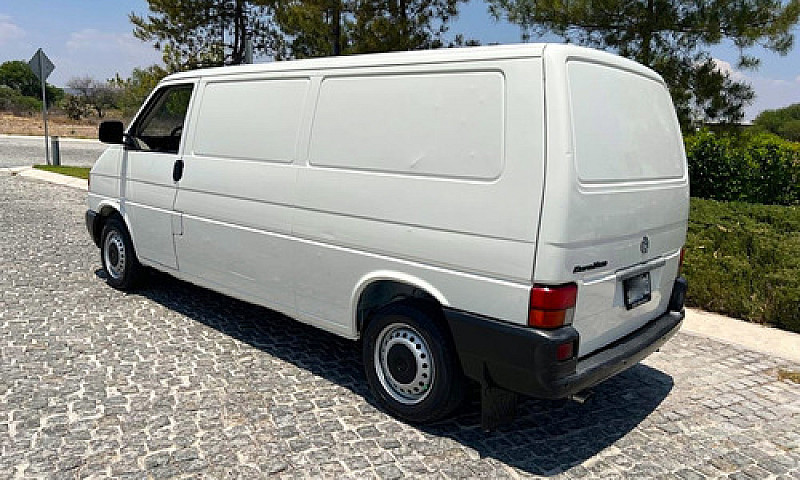 Volkswagen Eurovan 2...