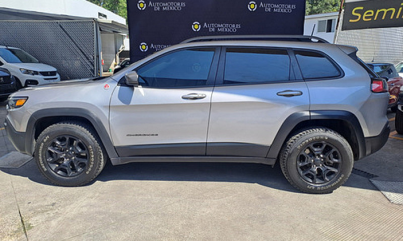 Jeep Cherokee 2020...