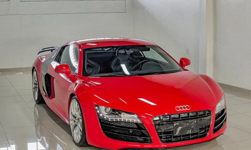 Audi R8 5.2L V10 Qua...