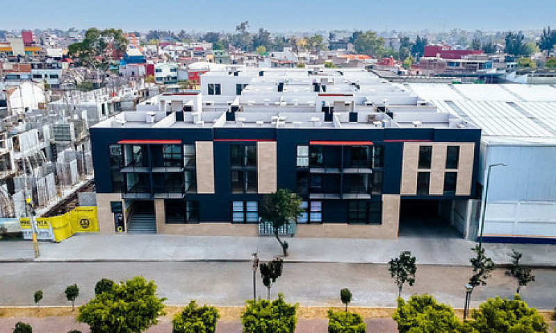 Av De La Industria...