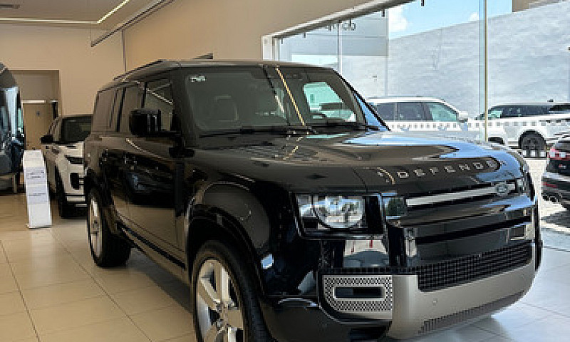 Land Rover Defender ...