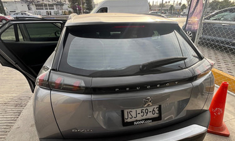 Peugeot 2008 1.2 Pur...