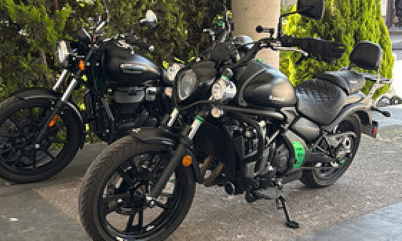 Kawasaki Vulcan S 65...