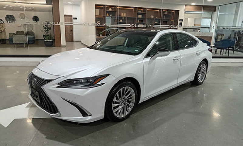 Lexus Es 2023...