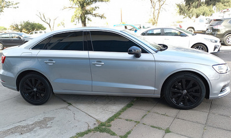 Audi A3 1.4 Sedán Se...