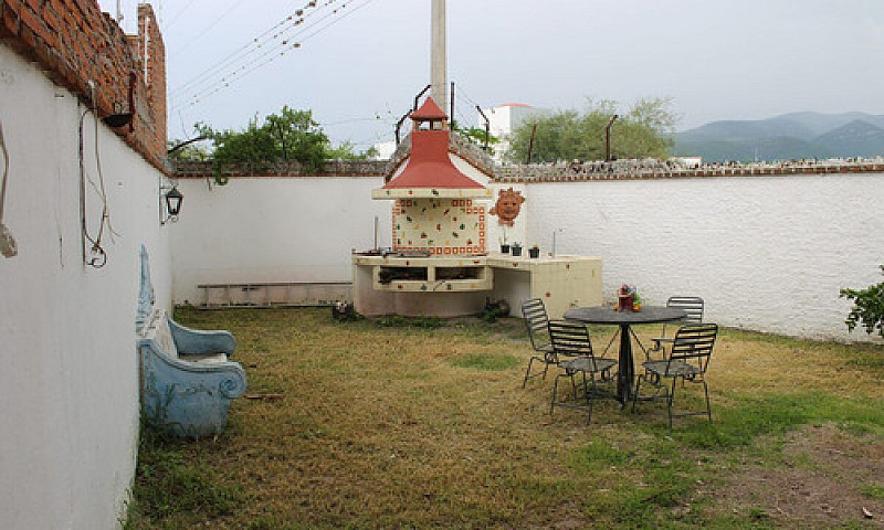 Casa Estilo Colonial...