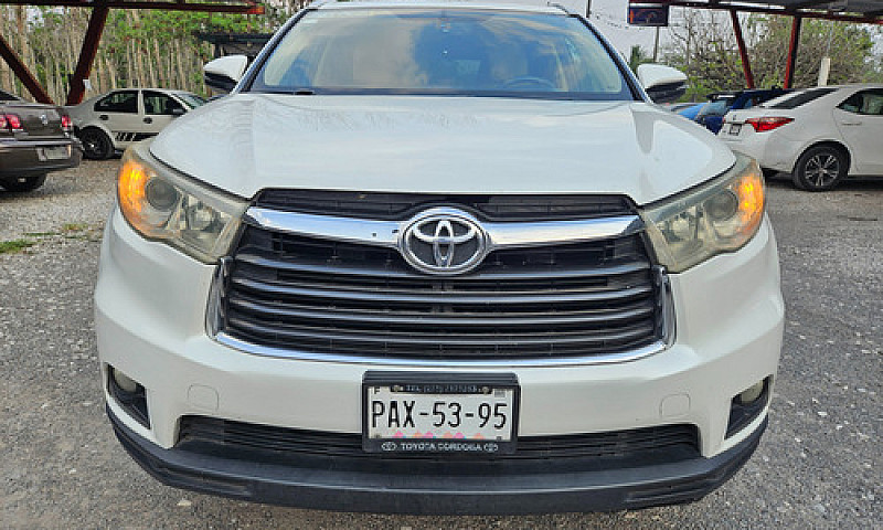 Toyota Highlander 3....