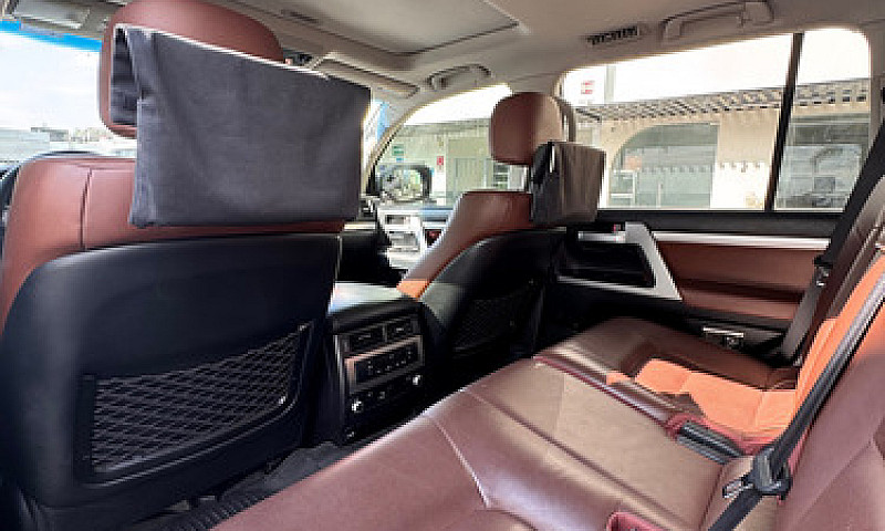Toyota Land Cruiser ...
