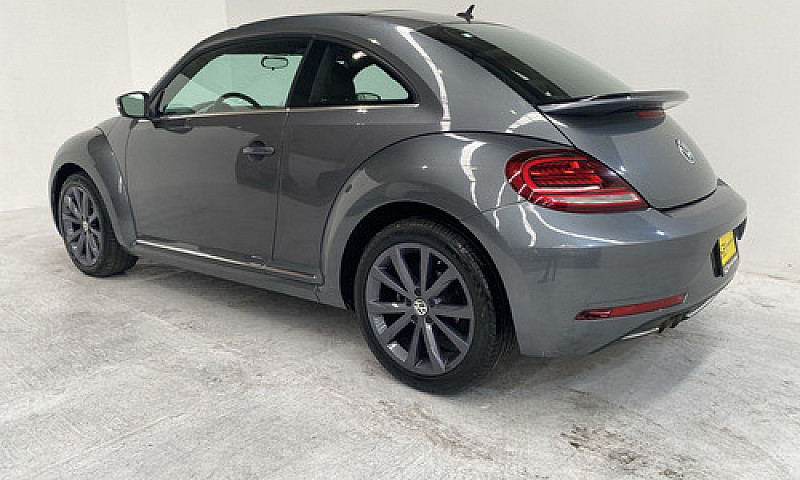 Volkswagen Beetle 20...