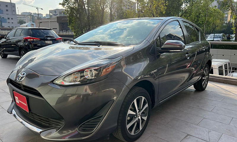 Toyota Prius 2020...