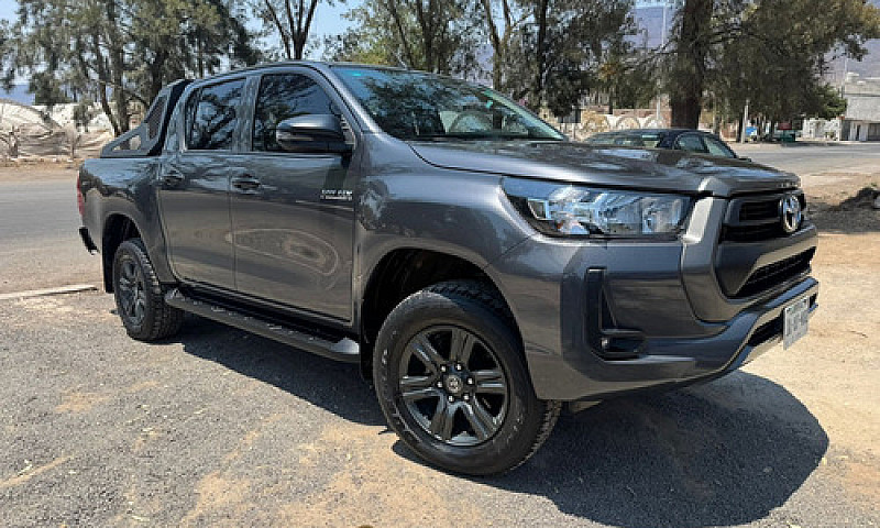 Toyota Hilux 2.7 Cab...