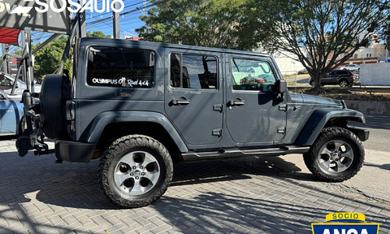 Jeep Wrangler 3.7 Un...