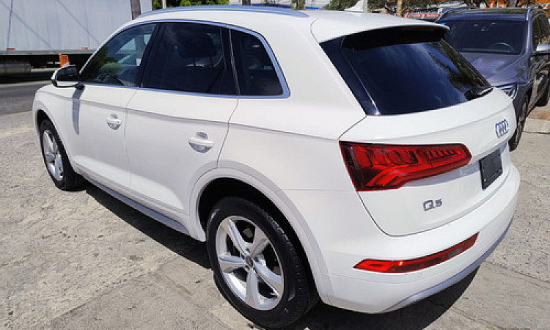 Audi Q5 2.0 L T Elit...