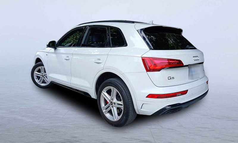 Audi Q5 2023...