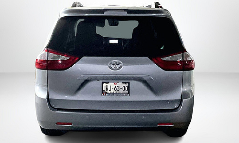 Toyota Sienna 2019...