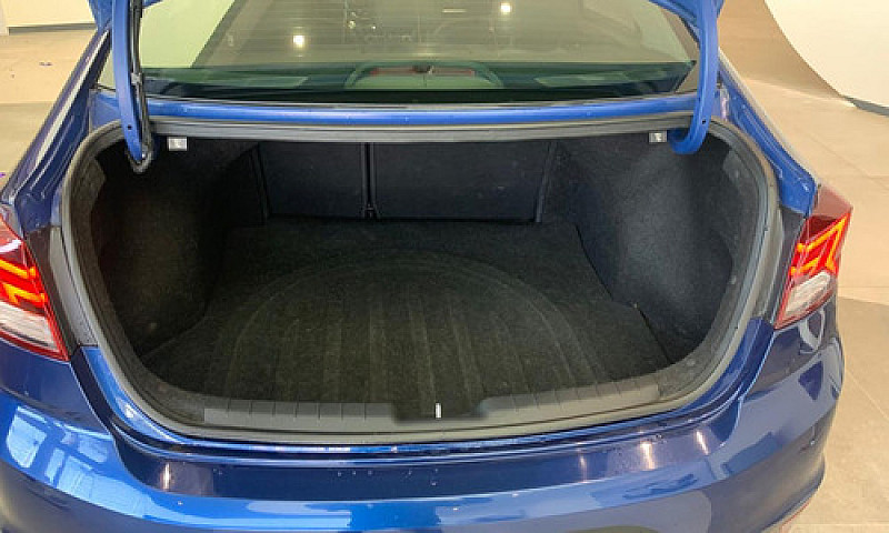 Hyundai Elantra 2019...