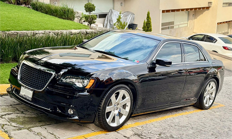 Chrysler 300 6.4 Srt...