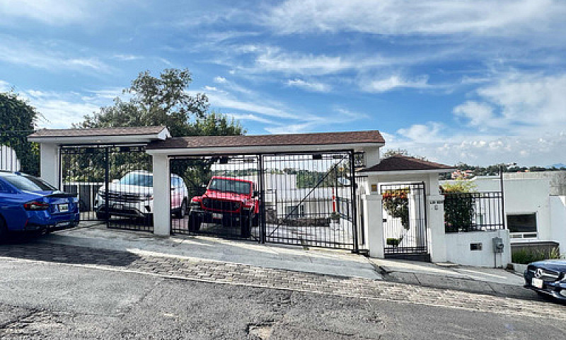Venta De Casa En Zon...