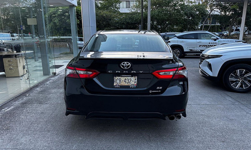 Toyota Camry 2019...