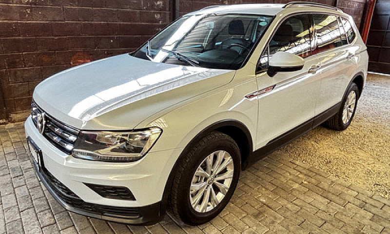 Volkswagen Tiguan 1....