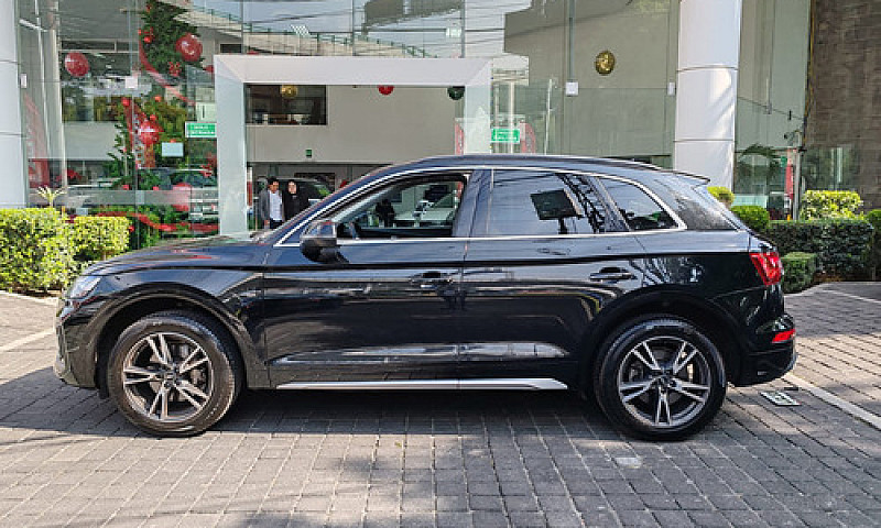 Audi Q5 2022...