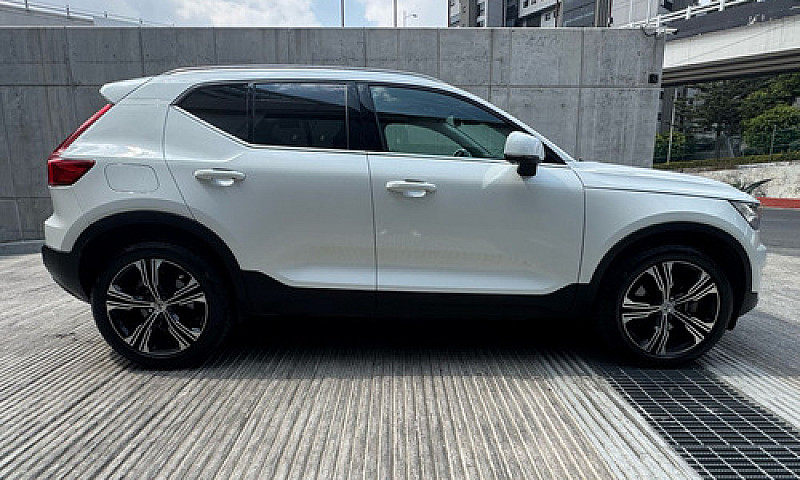 Volvo Xc40 2022...