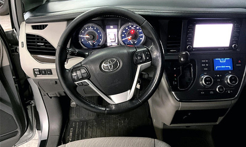 Toyota Sienna 2019...