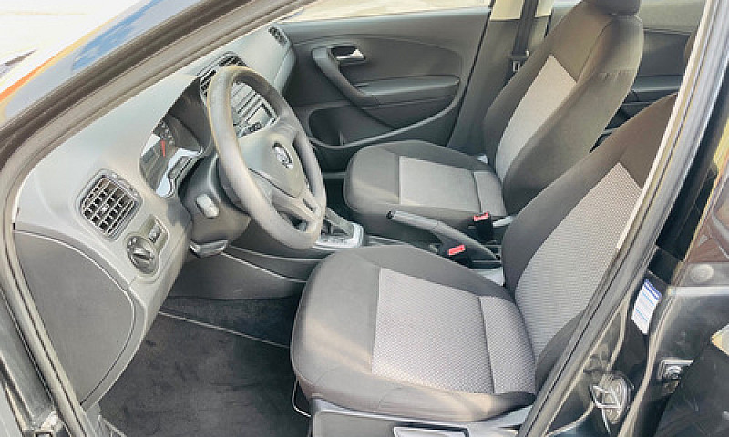 Volkswagen Vento 1.6...