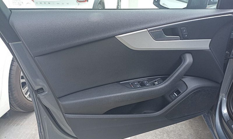 Audi A4 2019 2.0 Dyn...