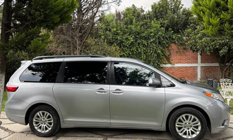 Toyota Sienna 3.5 Xl...