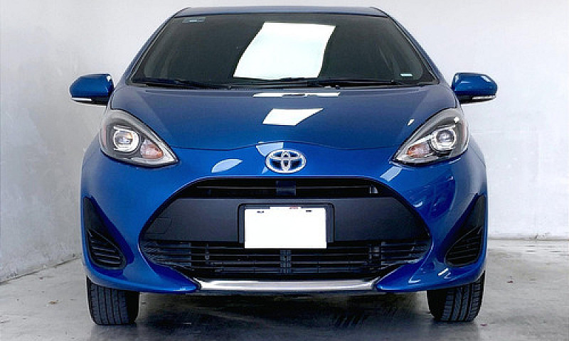 Toyota Prius 2021...