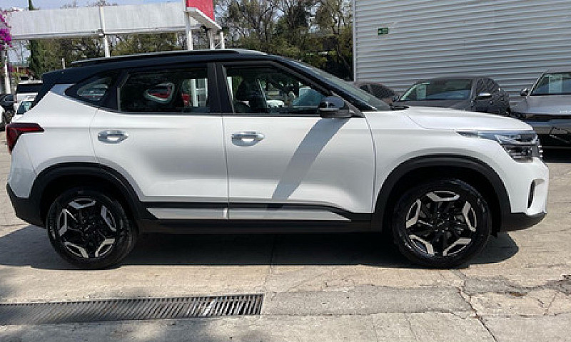 Kia Seltos 2024...