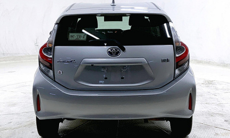 Toyota Prius 2021...